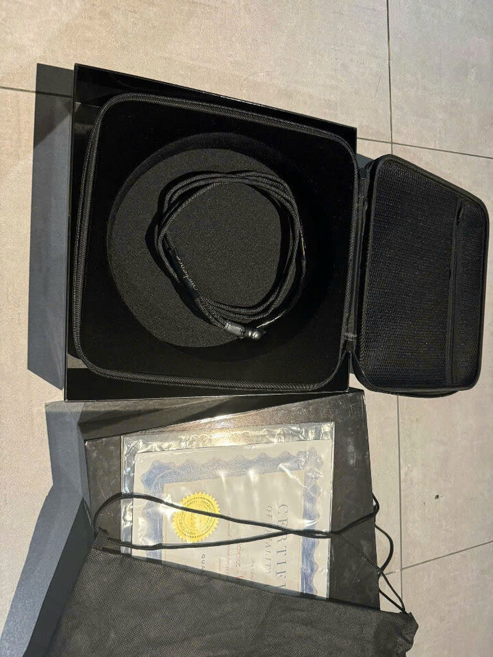 01. Audience.jpg