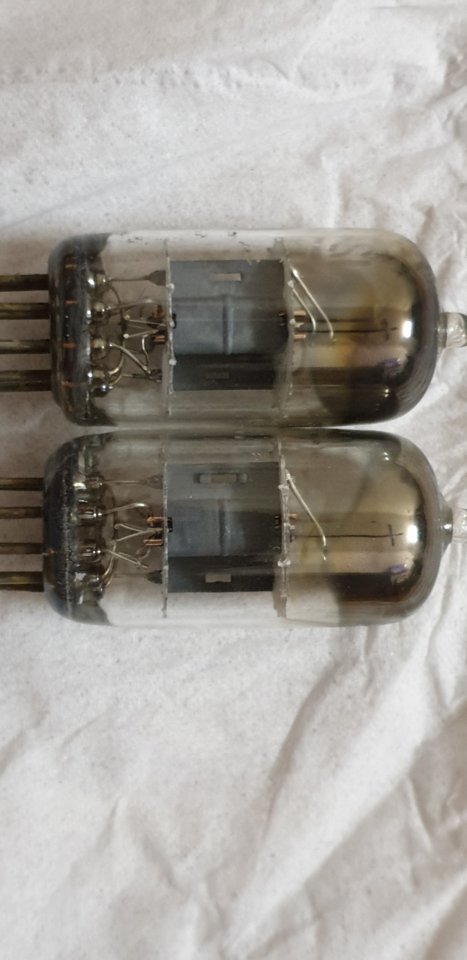 12at7 Mỹ.jpg