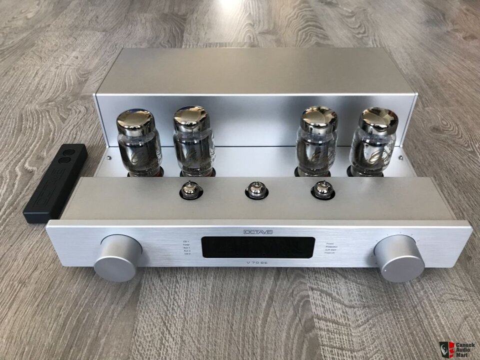 1695547-b0437518-octave-audio-v70-se-silver-with-black-box-mm-and-mc-phono.jpg