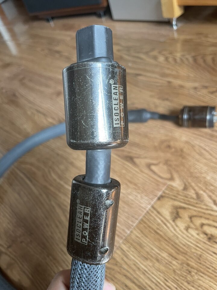 1I23KFUC8_3CDIVD.jpeg