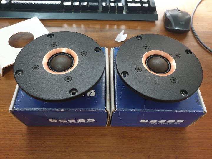 25CF002 1.jpg