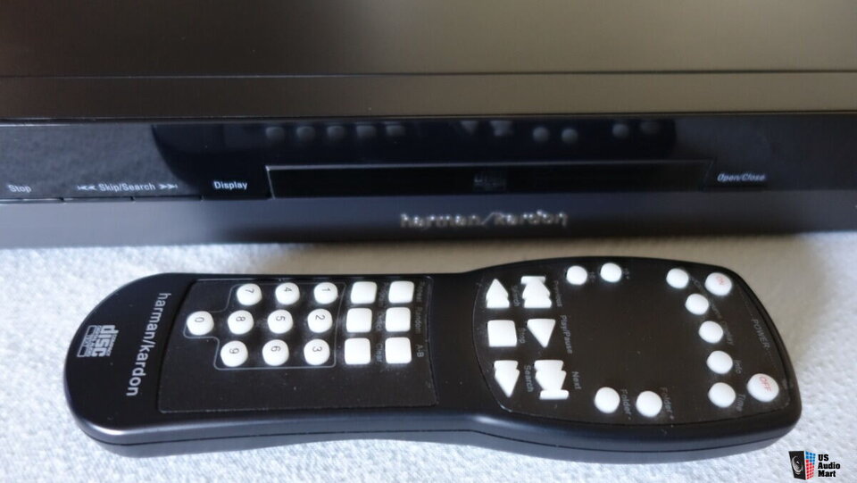 3618962-ce7455a9-harman-kardon-hd-990.jpg