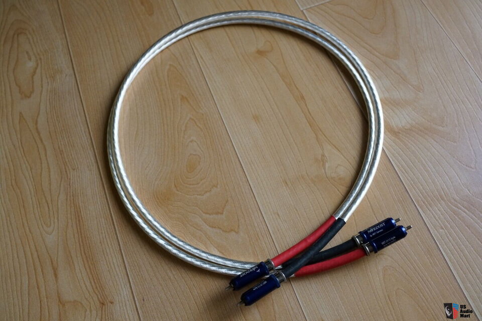 4706093-e14c4698-nordost-valhalla-rca-interconnects.jpg