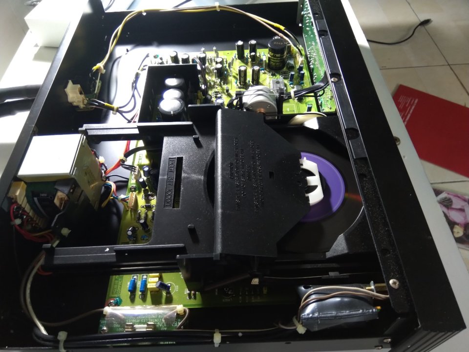 60b7035ff7400e1e5751.jpg