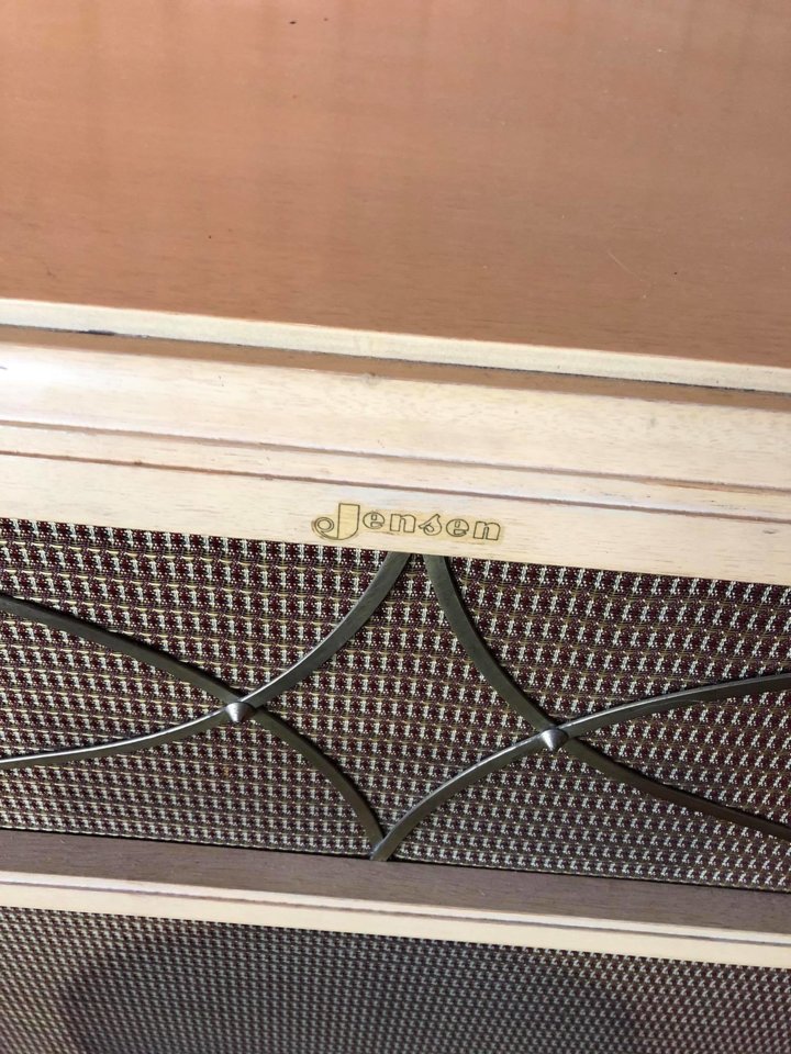 91206969_239867510736507_5892480227128377344_n.jpg