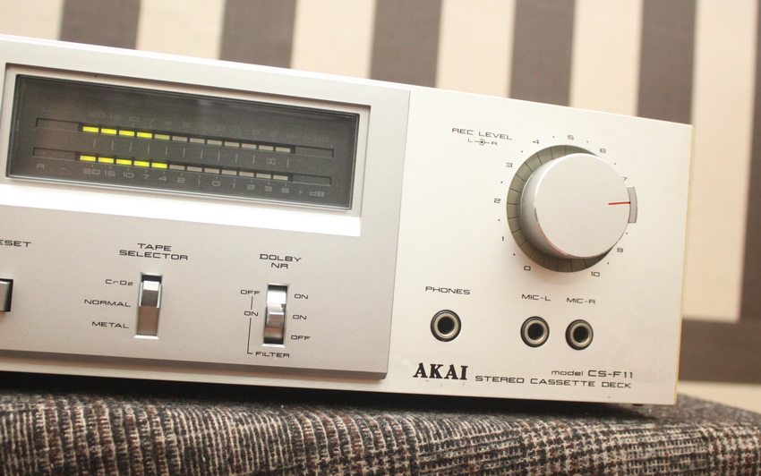 AKAI  CS-F11...jpg