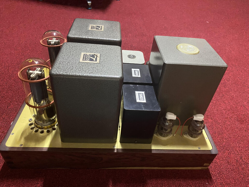 amp 211 1.jpg