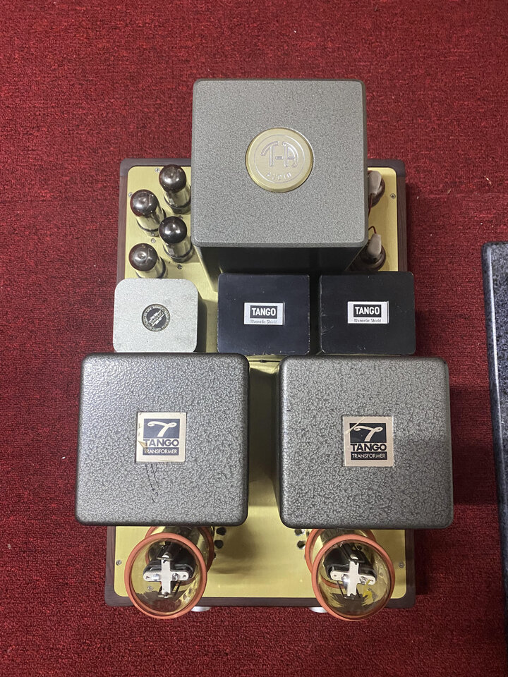 amp 211 2.jpg