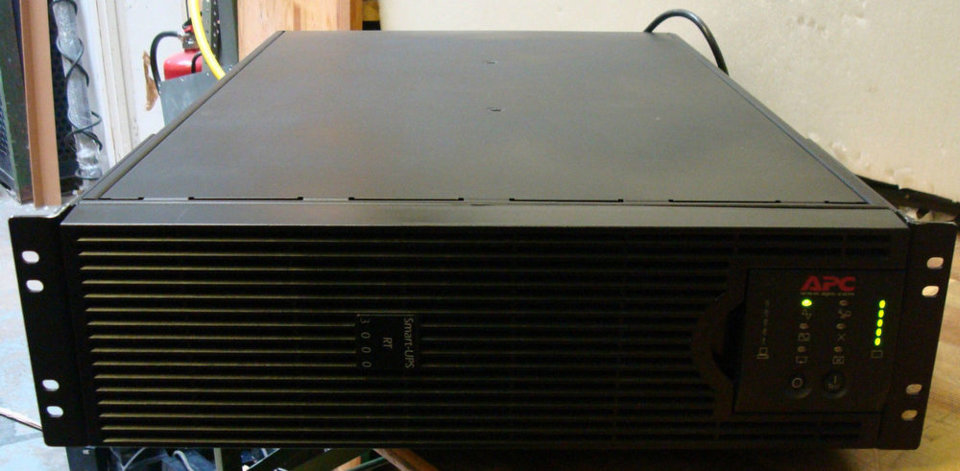 APC 300va.jpg