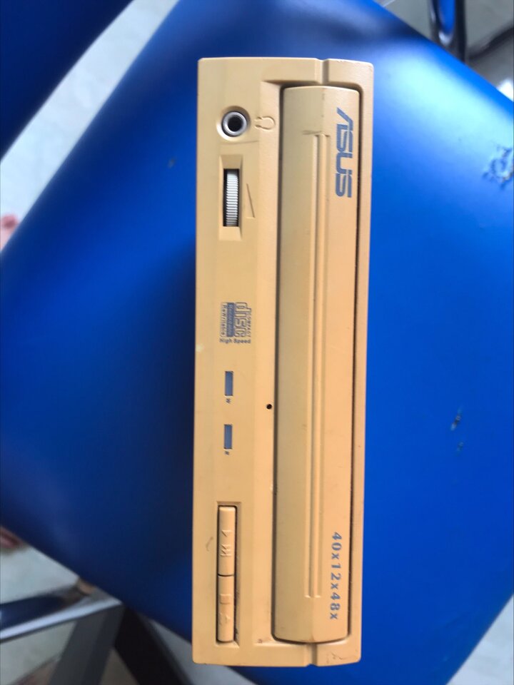 ASUS 1.jpg