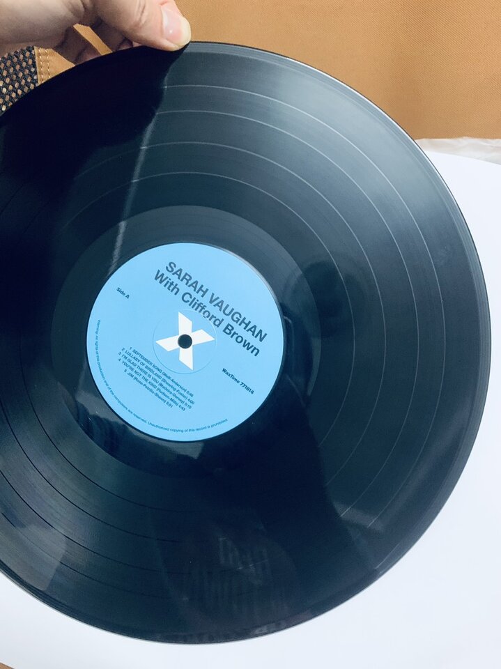 DinhKan Vinyl (8).jpg