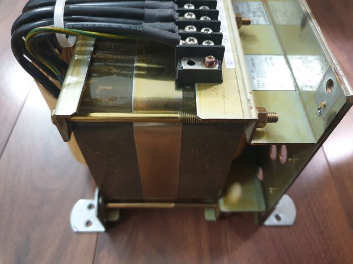 Double C- core 1500VA 1.jpg