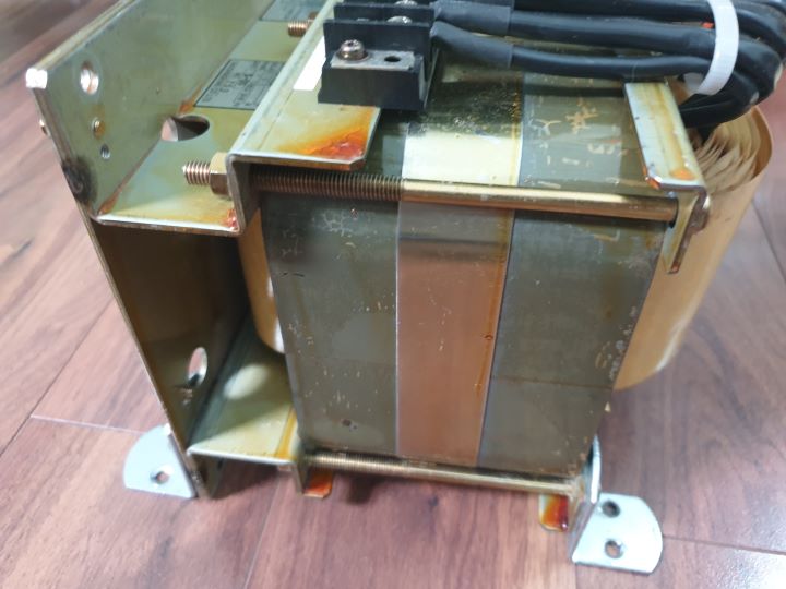Double C- core 1500VA 2.jpg