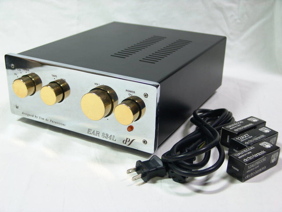EAR 834l Deluxe.jpg