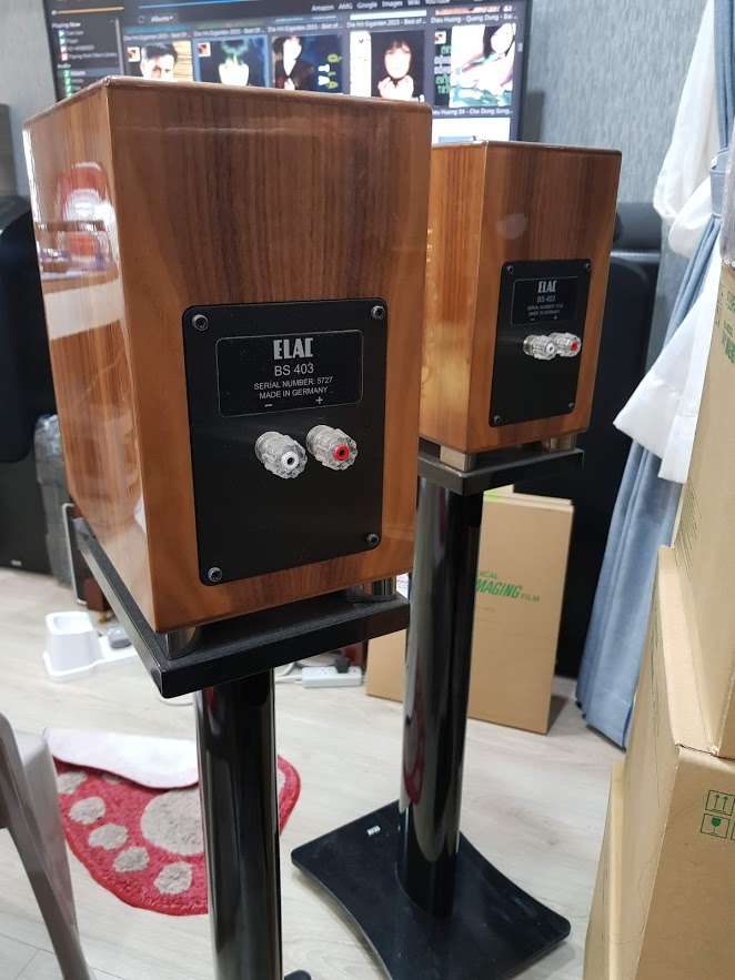 Elac 403 1.jpg
