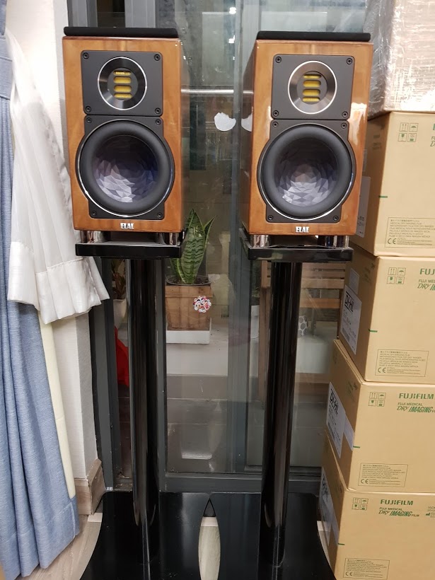 Elac 403 4.jpg