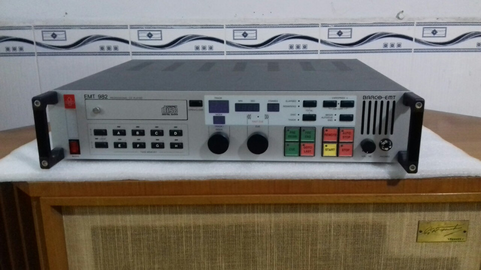 EMT 982.jpg