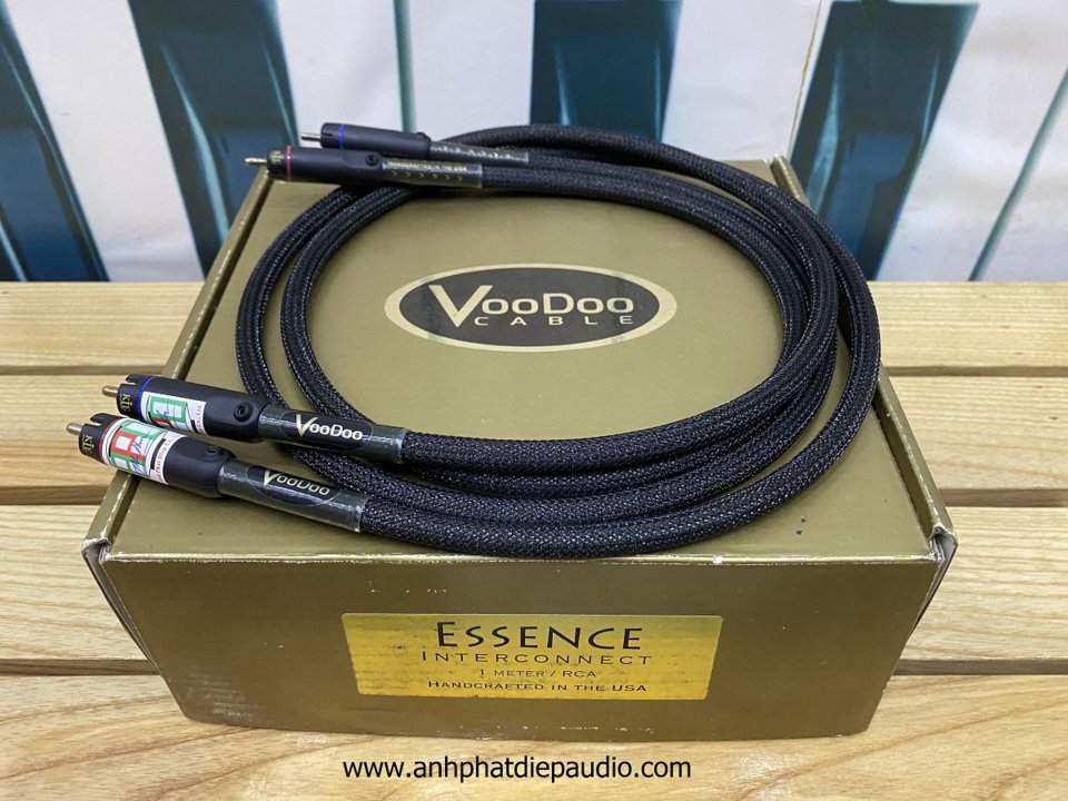 Essence RCA Interconnect (Pair) - off 1.jpg
