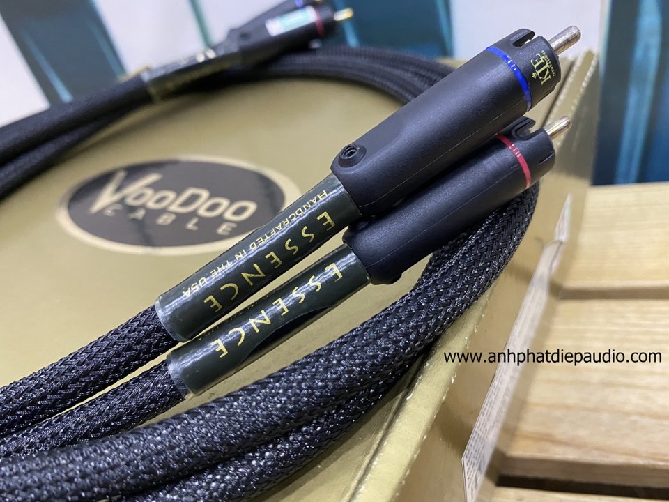 Essence RCA Interconnect (Pair) - off 2.jpg
