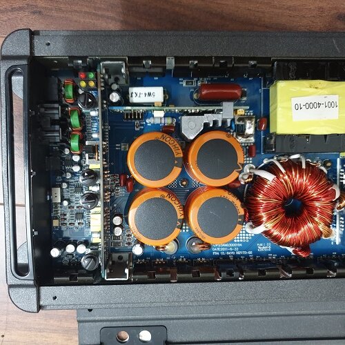 Hertz HDP-1 interior 2.jpg