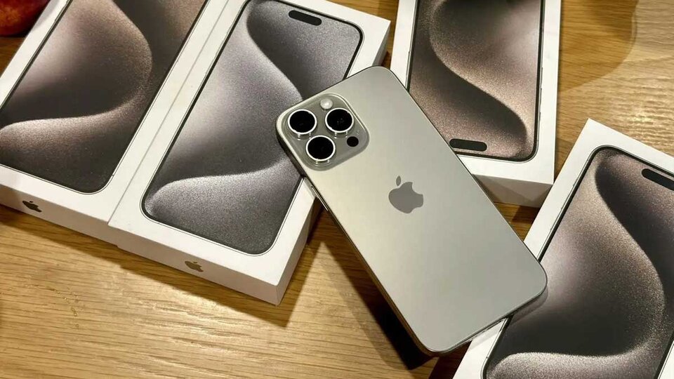 iphone-15-pro-max-co-may-mau-thumb.jpg