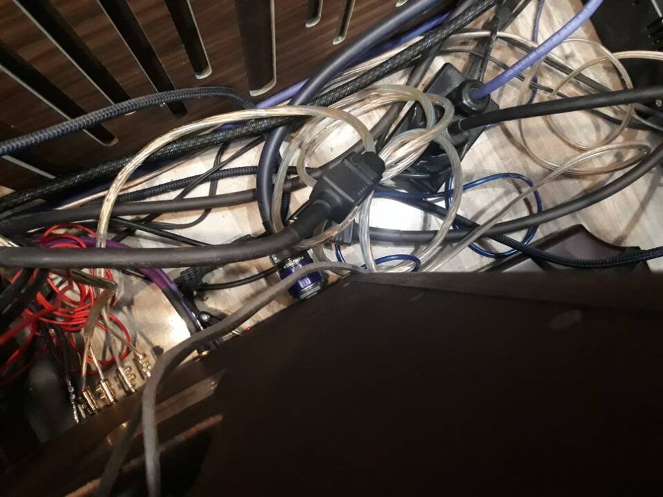 JPEG_20220212_212429_5683459926750064174.jpg