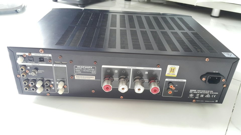 Marantz PM7005_Back.jpg
