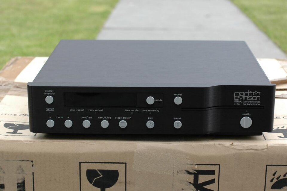 Mark-Levinson-39-front-versturen3-1024x680.jpg