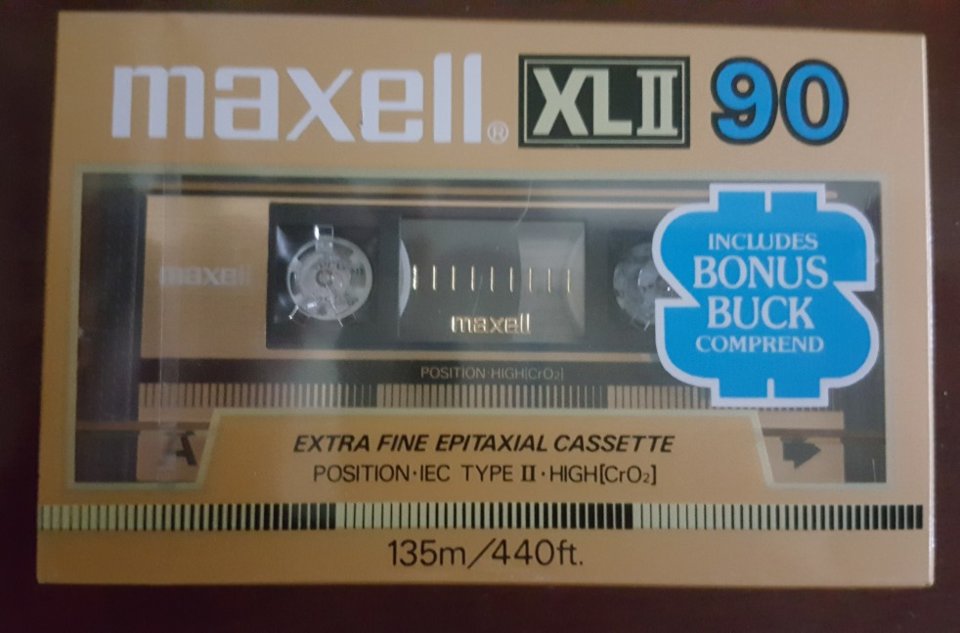 MaxellXLII_01.jpg