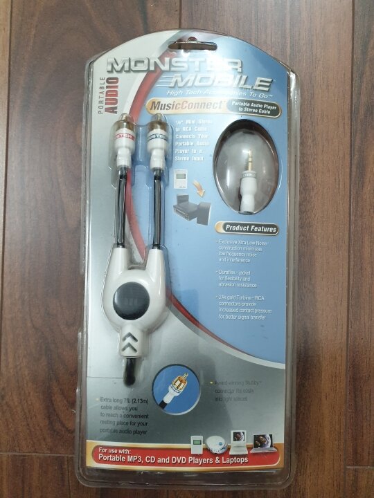 Monster 3.5 RCA mobile 2.1m.jpg