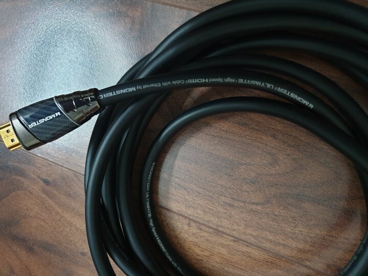 Monster 4k black titanium 1.jpg