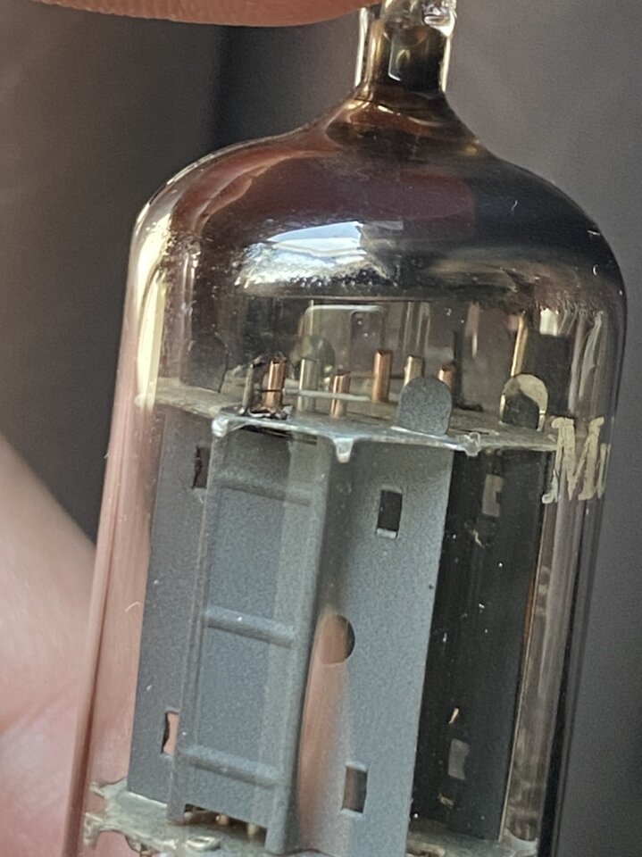Mullard 12ax7 code B8 - 02.jpg