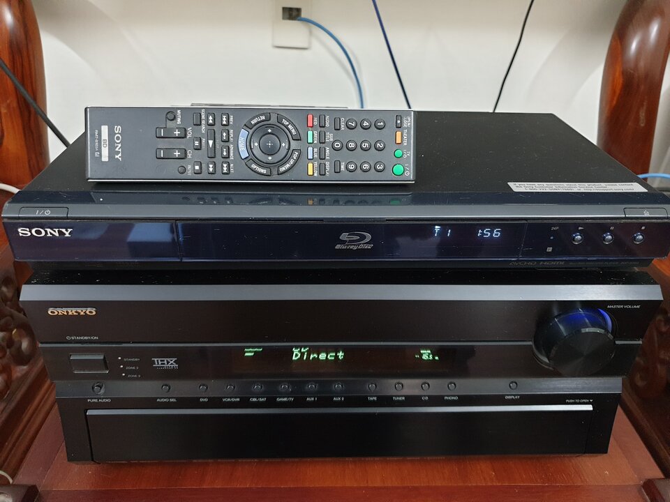 ONkyo E bluray.jpg
