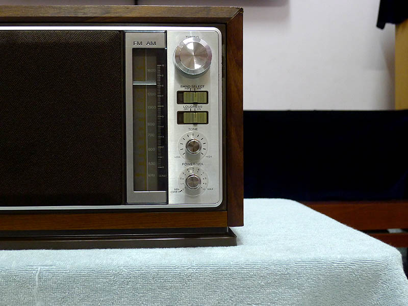 Radio Sony 9740W-03.jpg