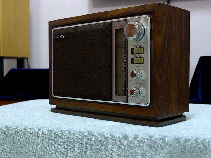 Radio Sony 9740W-05.jpg