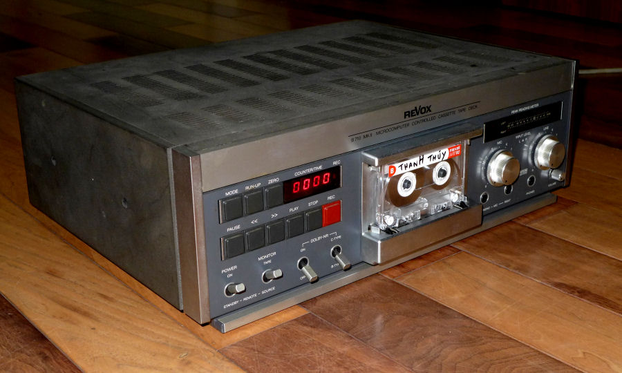 REVOX 710 FACE LEFT.jpg