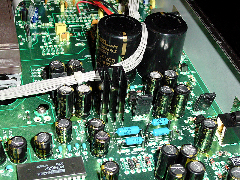 rotel_condensator2.jpg