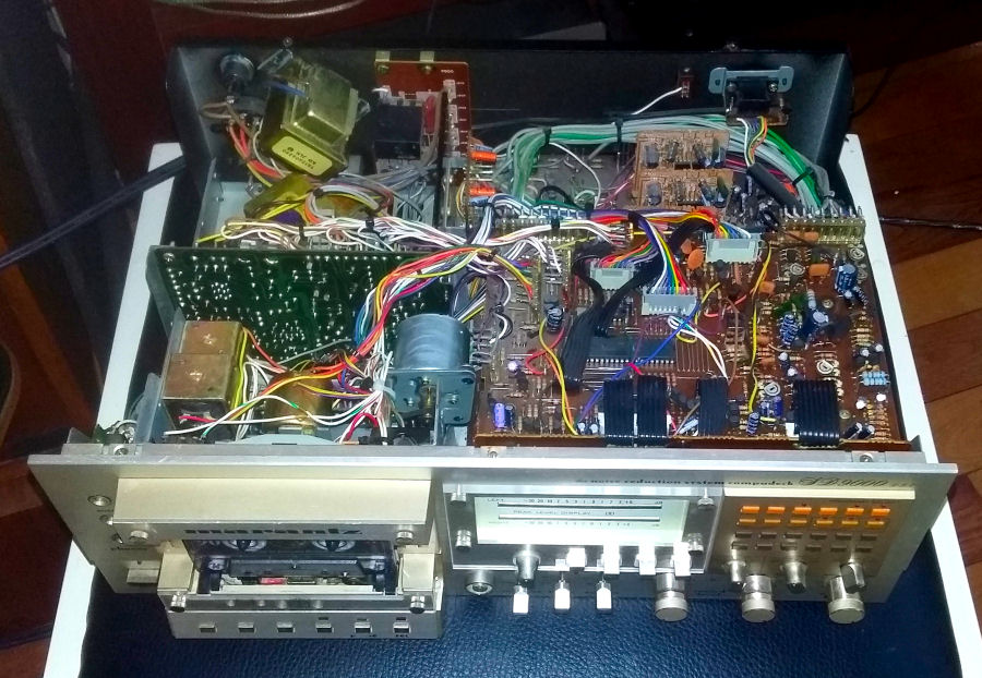 SD9000 INSIDE3.jpg