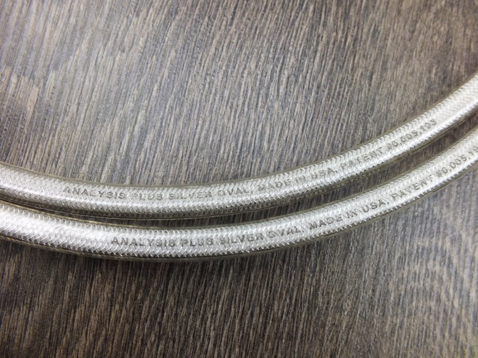 Silver-Oval-In-XLR-10-used-3.jpg