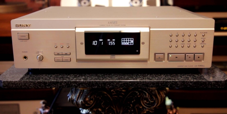 sony-xa5es-1600pix.jpg