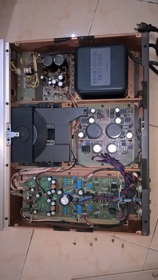 Sony777_3.jpg