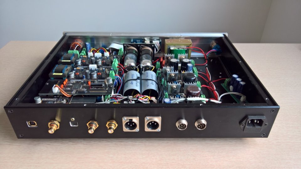 Super DAC tụ gấu trắng.jpg