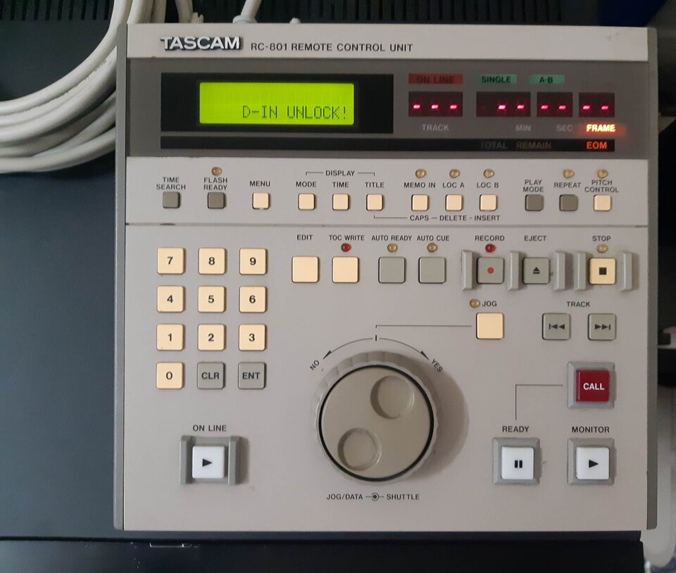 Tascam MD_801_4.jpg