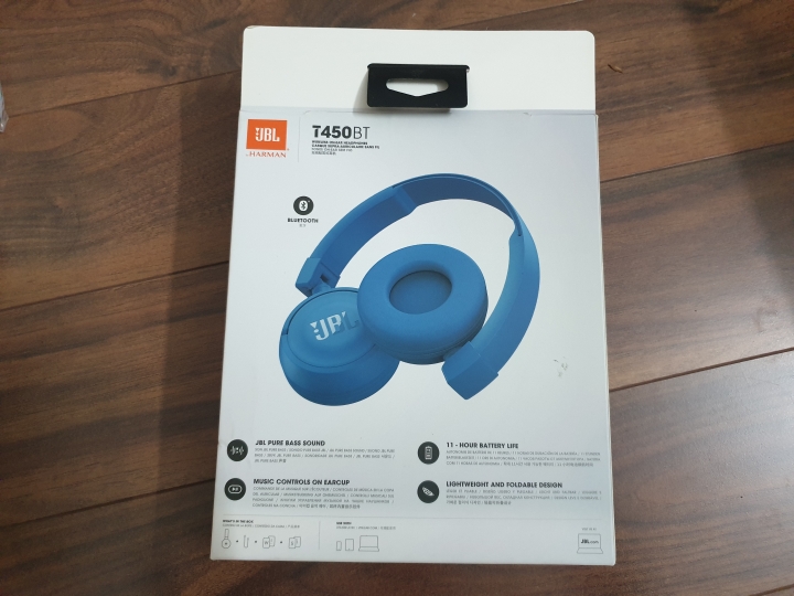 Tay nghe JBL 450BT 2.jpg
