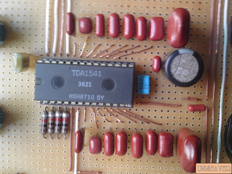 TDA1541chips.jpg