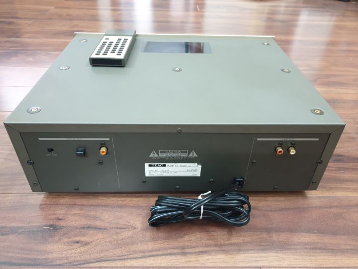 Teac 10 rear.jpg