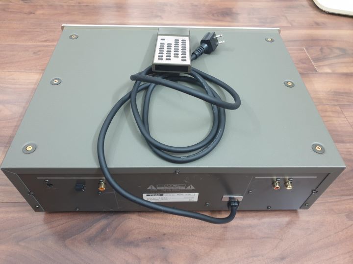 TEAC 10 SE REAR.jpg