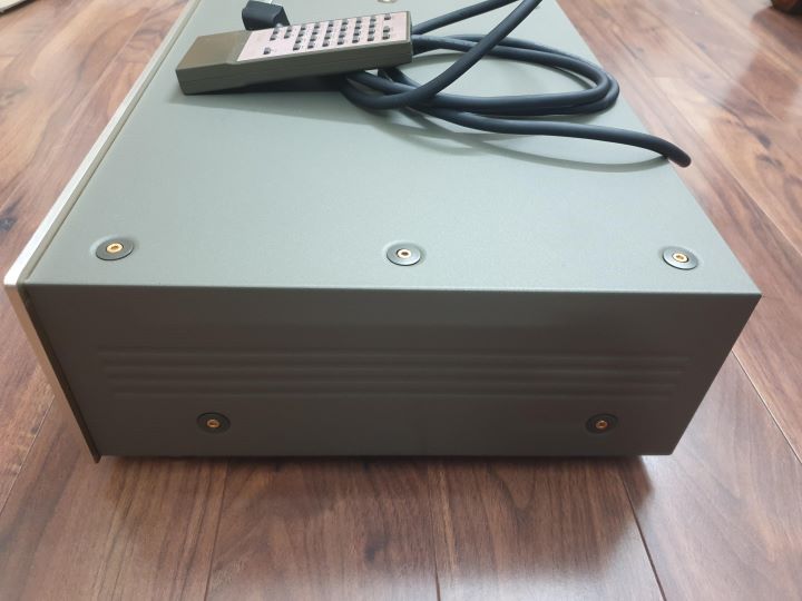 TEAC 10 SE RIGHT.jpg