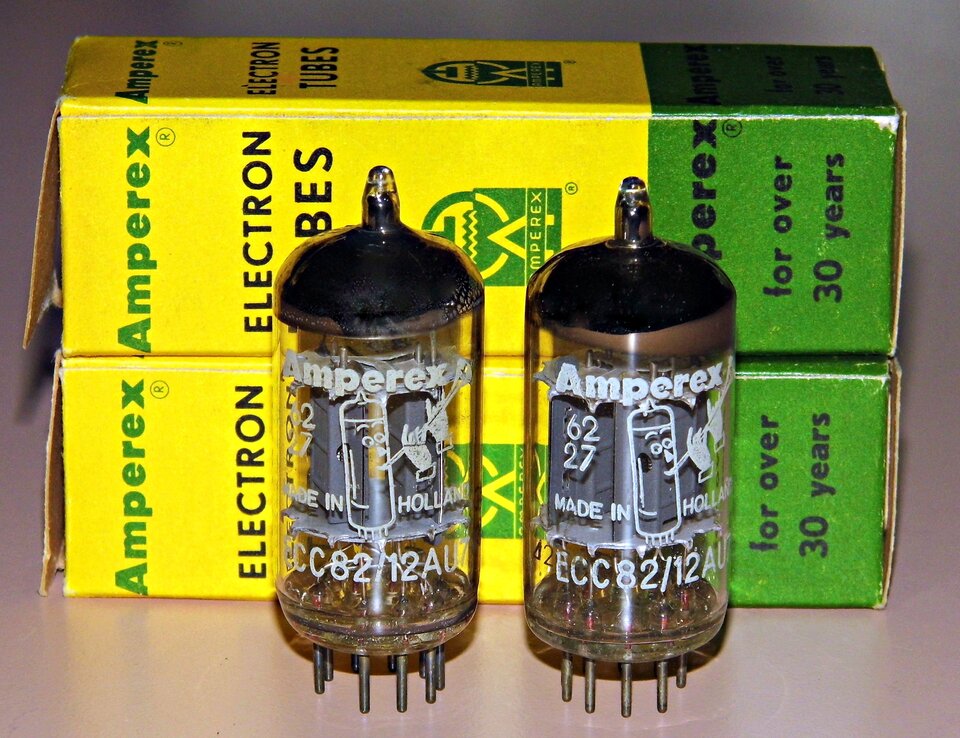 Vintage_Amperex_12AU7.jpg