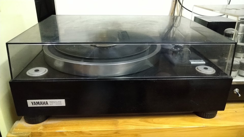 Yamaha Turntable 1.jpg